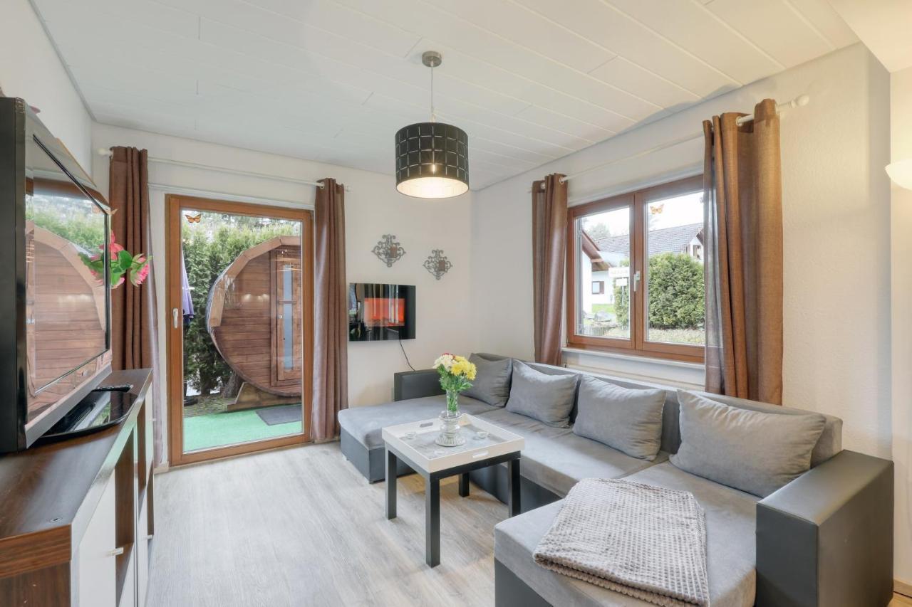 Seepark Kirchheim Ferienhaus Bei Diane Mit Sauna 외부 사진